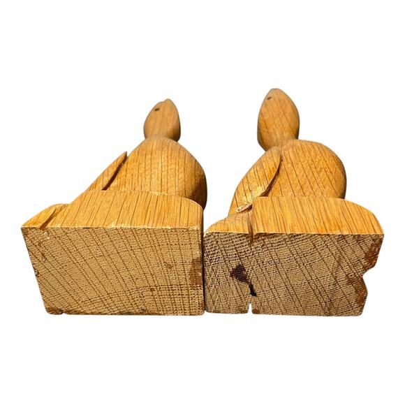 Vintage Hand Carved Wooden Egret Bird Sculptures – Pair of Mid-Century Figurines - Picture 5 of 11